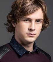 Logan Miller