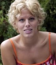 Szonja Oroszlán